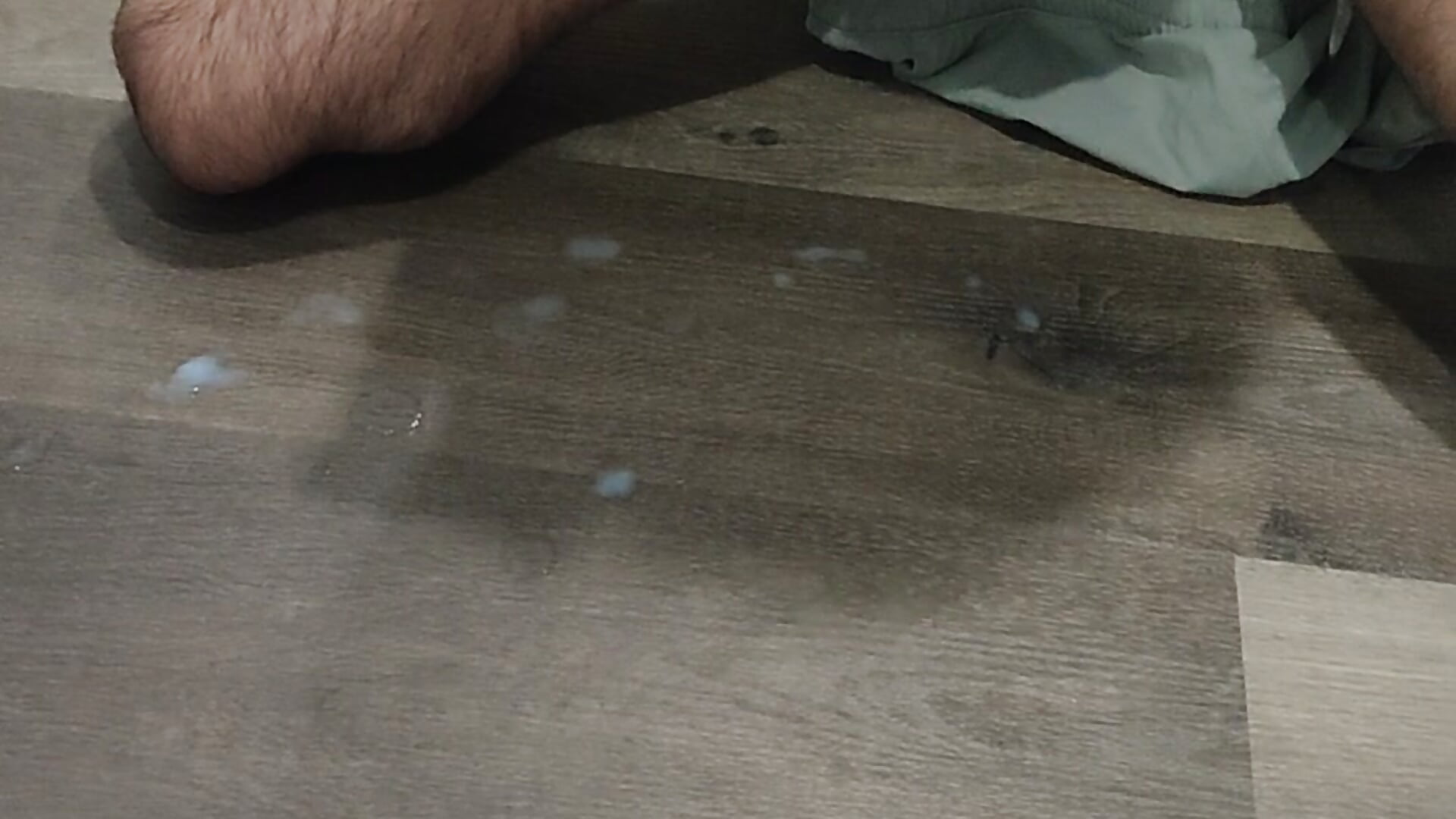 CummingOnKnees - Vídeo de Lustitious, modelo de vídeos