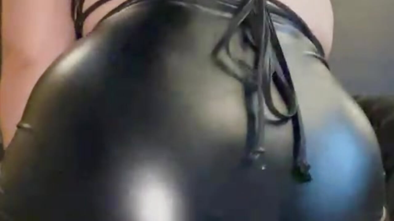 Hello honey. I'm naughty and I want to play with you, can we? - vídeo de Katey_Curvy01_ modelo de câmara