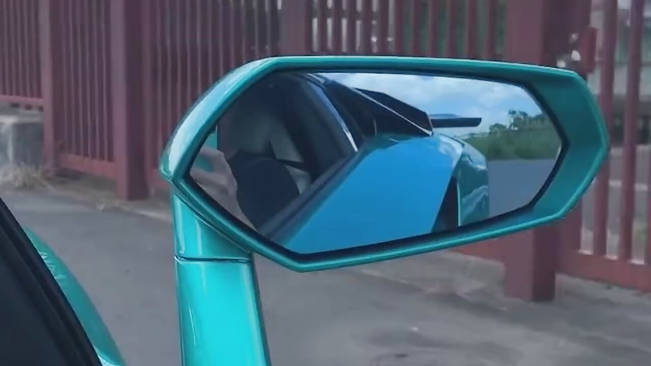 Out for a ride in the Lamborghini - วิดีโอโดย blackwithjp โมเดลแคม