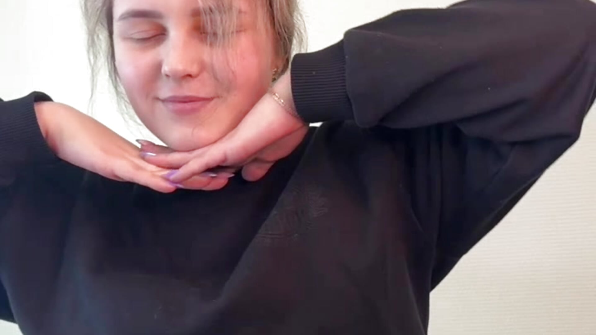 my first video - video oleh model kamera DorieMolner