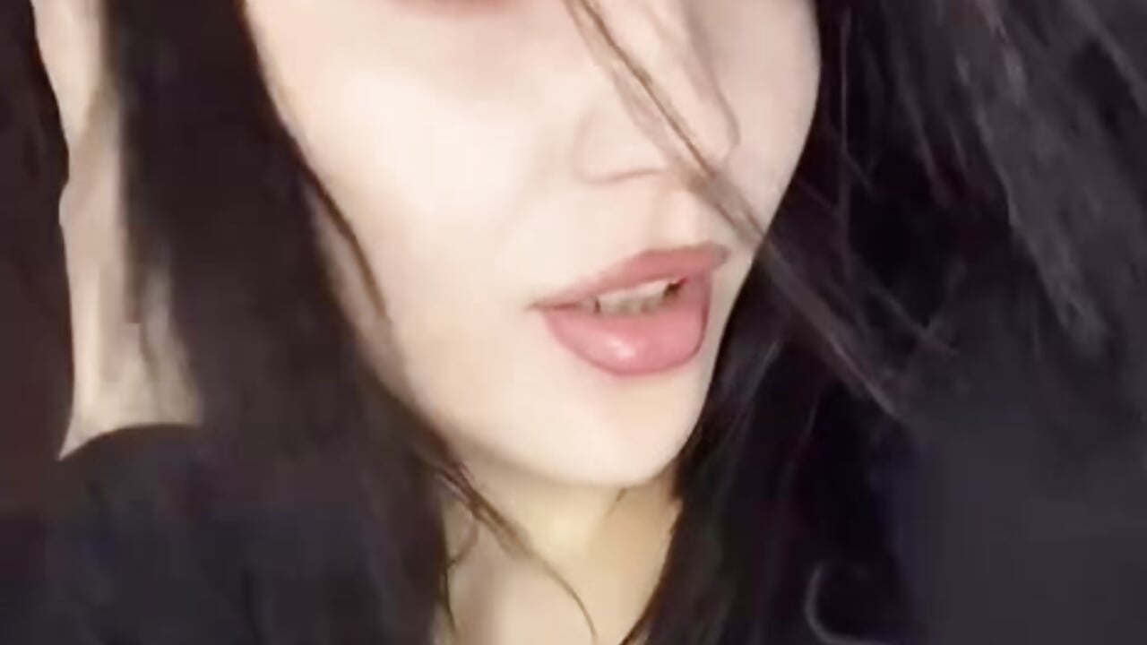 It's me – video modela na kameri Mona_Fox