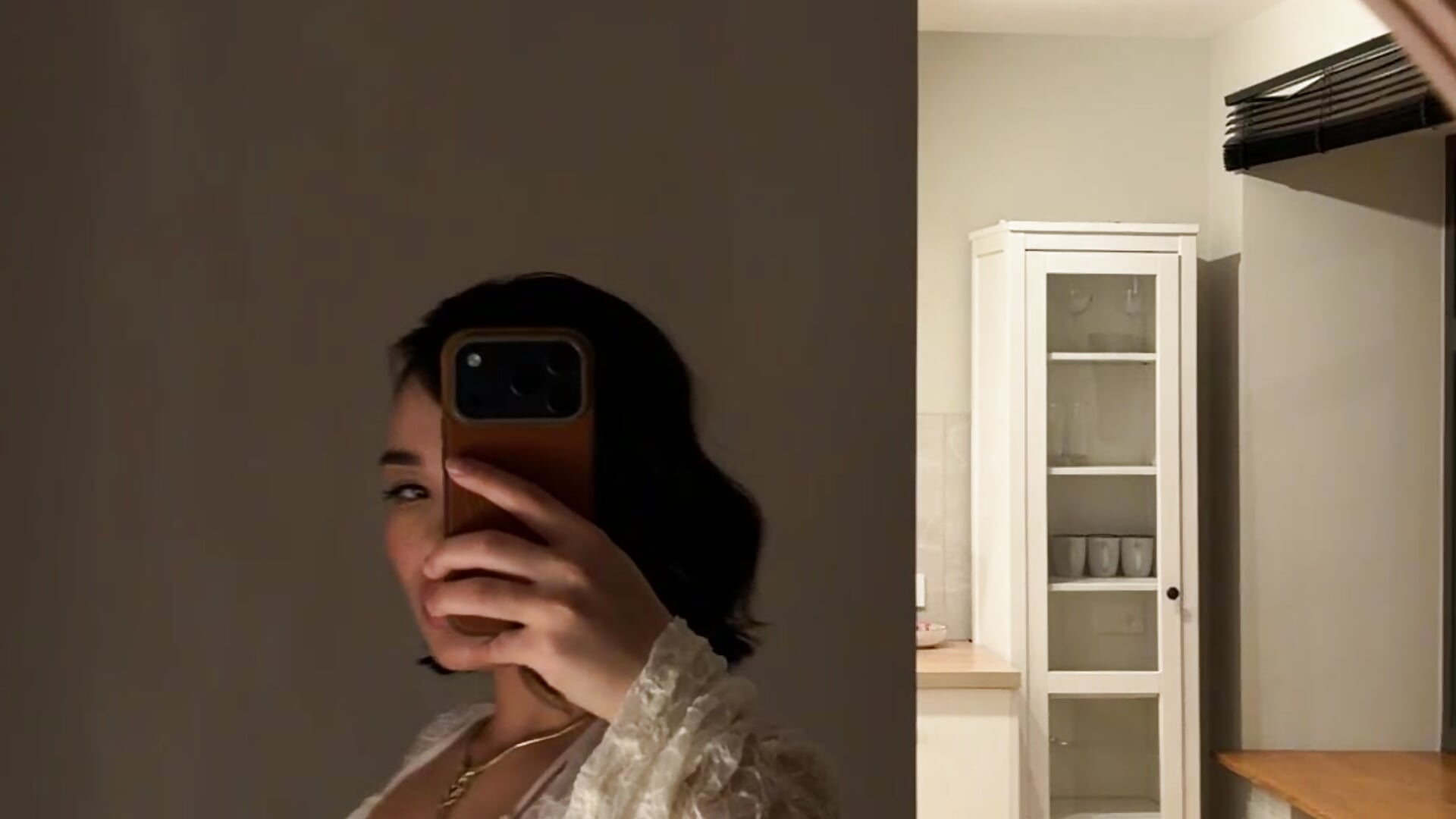 IMG_0352 - Eliasian adlı kamera modelinin videosu