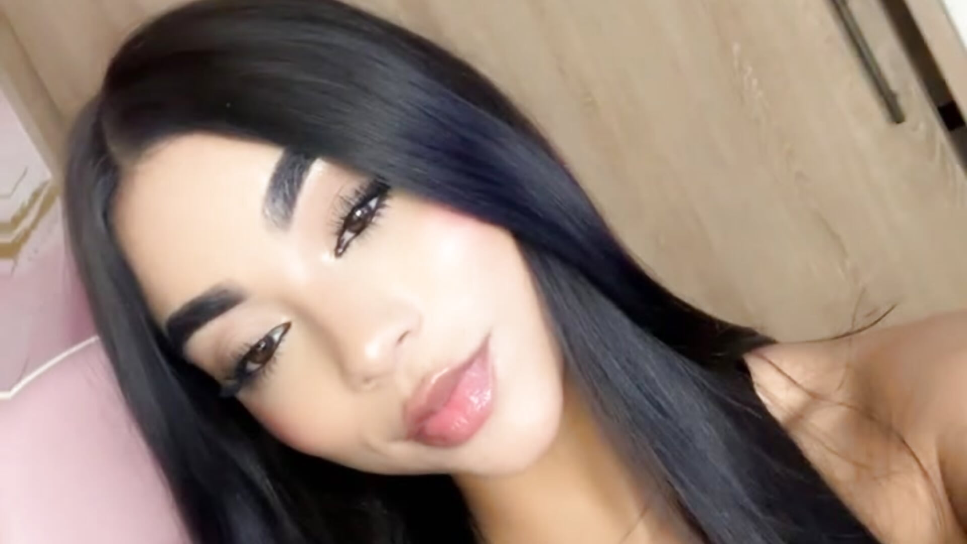 Hellooo💙 - วิดีโอโดย Katie_boss2 โมเดลแคม