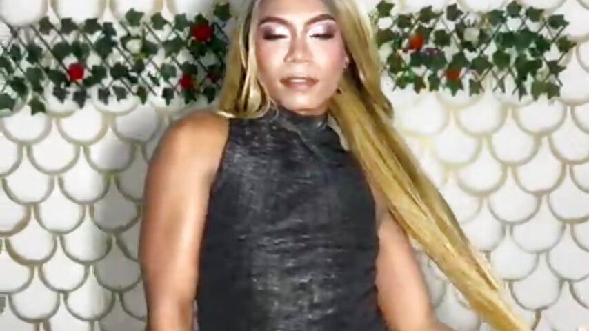 Kiss Kiss – video od Ruby_Angel_