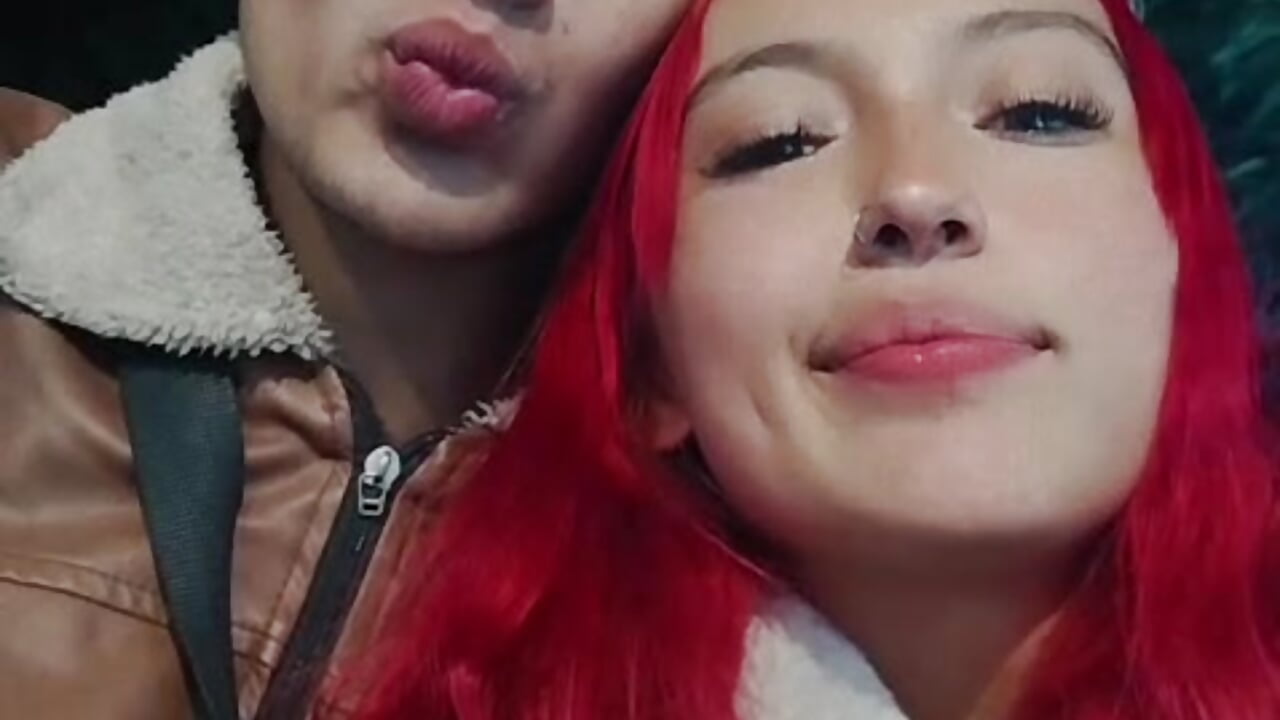 sexy couple – video af NaughtyCoupleVIP cam-model