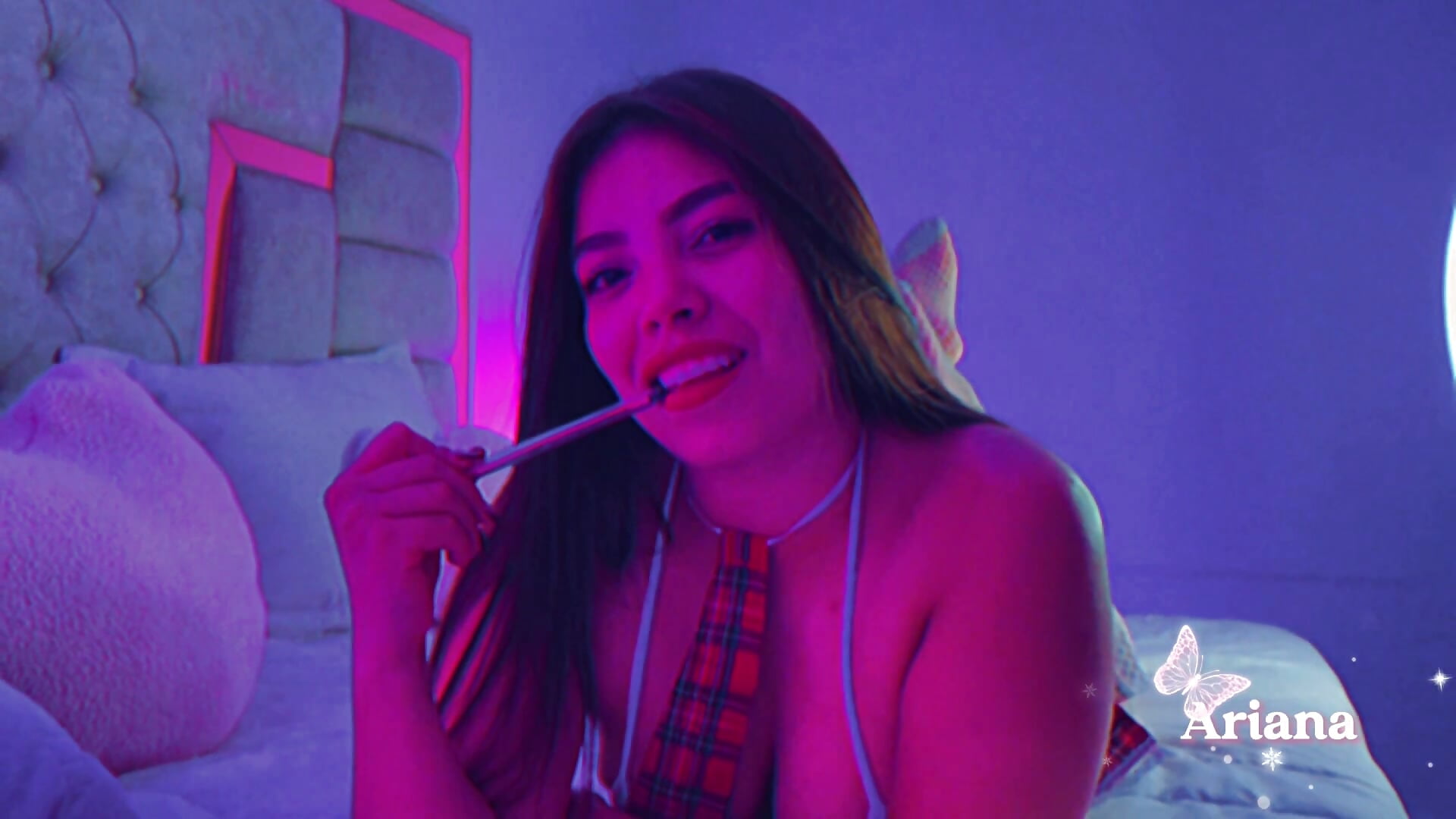 Hello! I Am Ariana! - video od modelky/modela Ariana_Castillo__