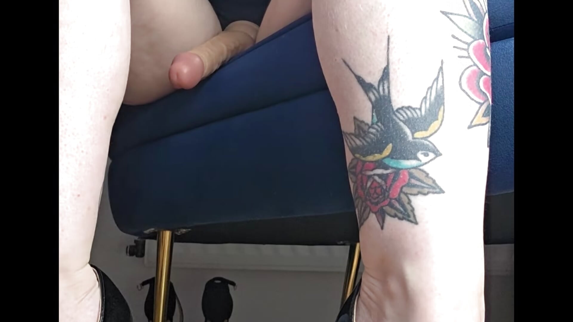 TEASER Faciale sur ta gueule - video by Dame_Melina cam model