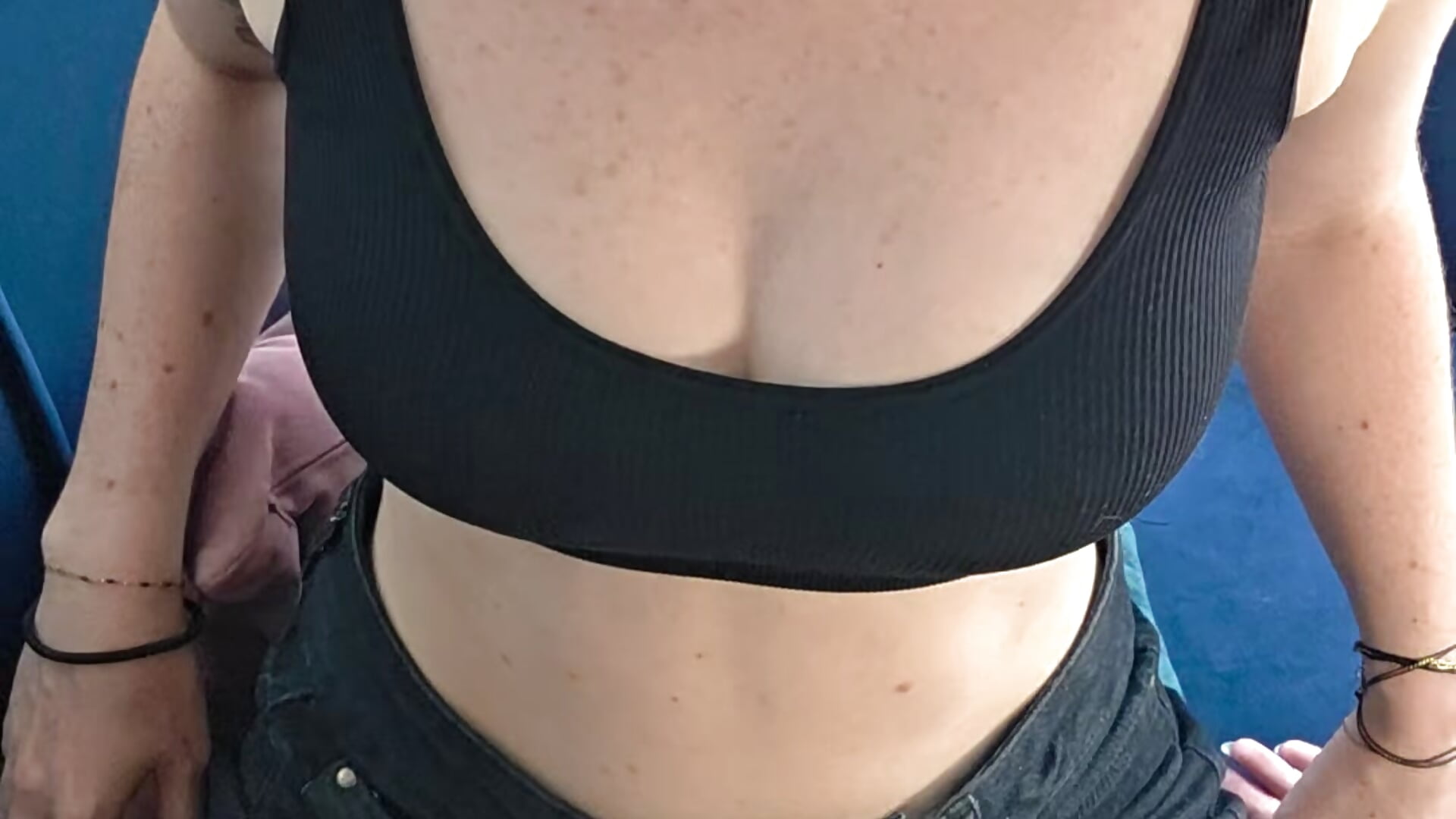 GOON POUR MON MINI SHORT - video by Dame_Melina cam model