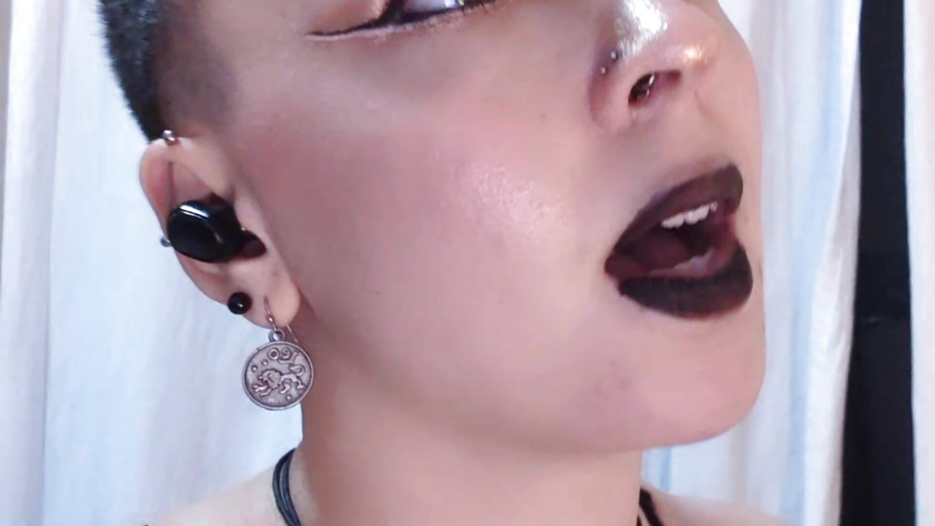 just shifting focus - video by kittyfitty29 cam model