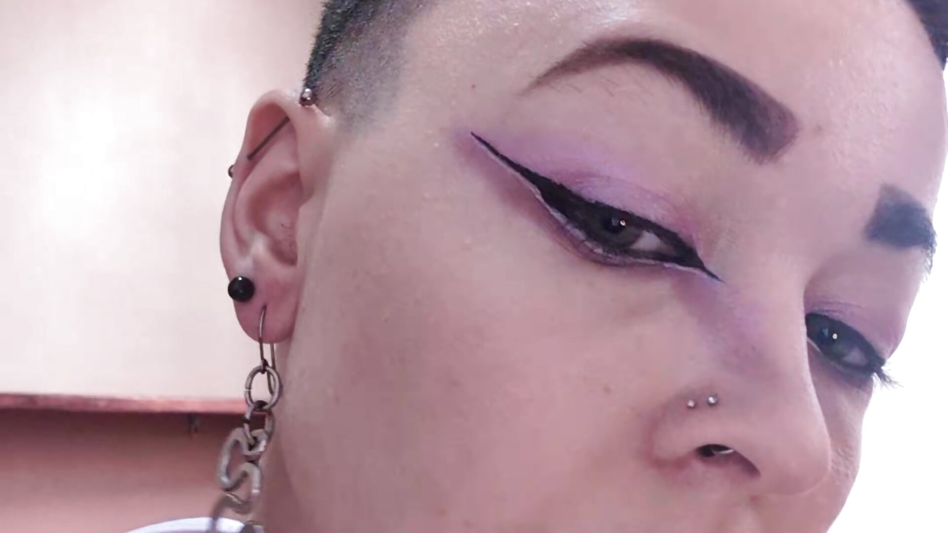 This is the makeup for today's shoot. Filed down my nail so it wouldn't get caught on stuff but defi - kittyfitty29 캠 모델의 동영상