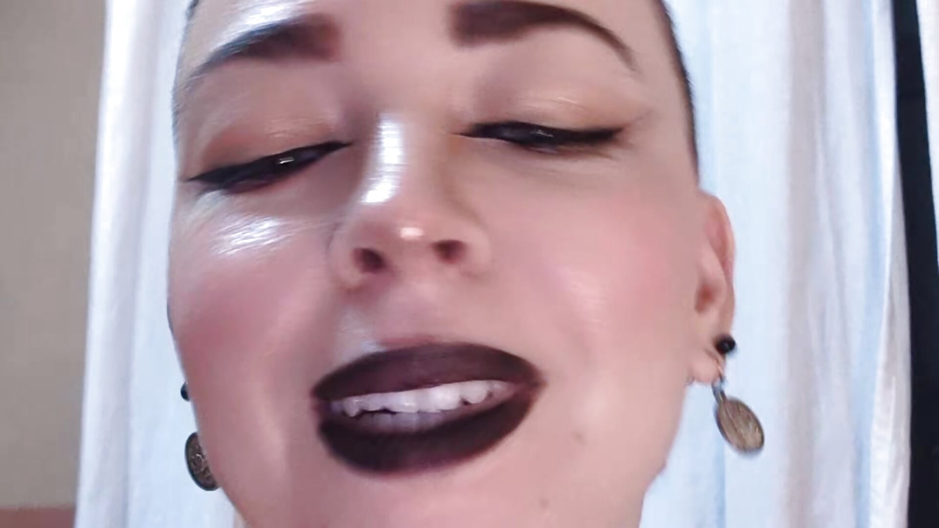 there's no point in driving myself crazy while my computer refuses to work - video by kittyfitty29 cam model