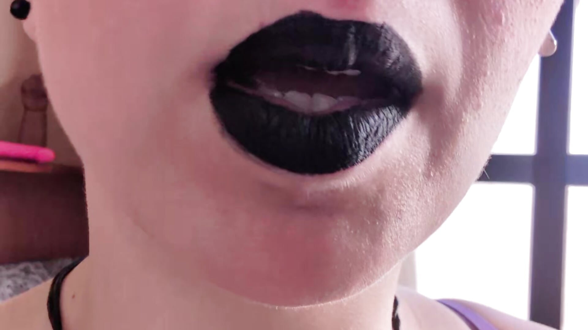 your favorite goth Baddie is live with my pretty black lipstick and favorite piece - kittyfitty29 캠 모델의 동영상