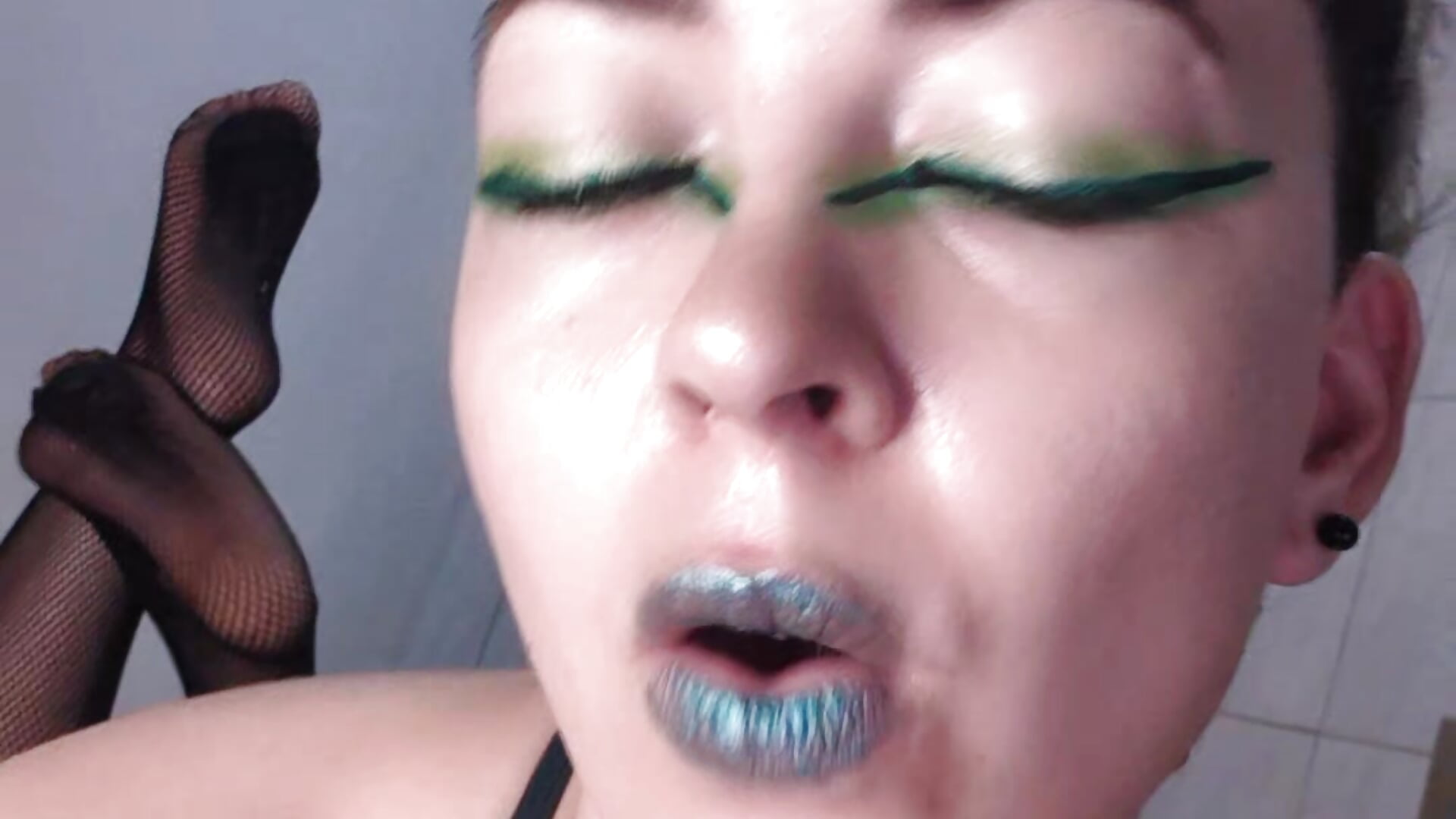 two hours left of my stream you better join now so we can hit my next goal - video by kittyfitty29 cam model
