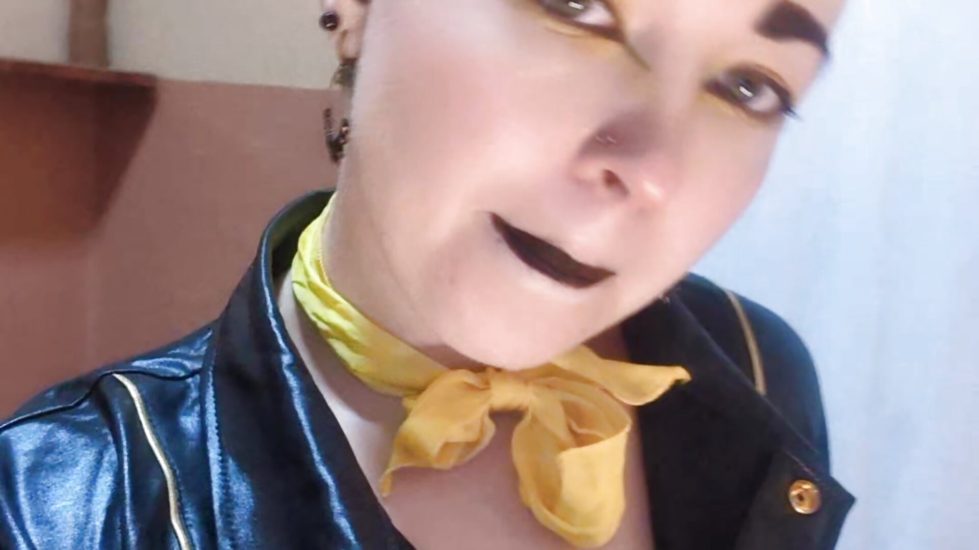 Halloweens coming up and you know I love a good costume - video oleh kittyfitty29