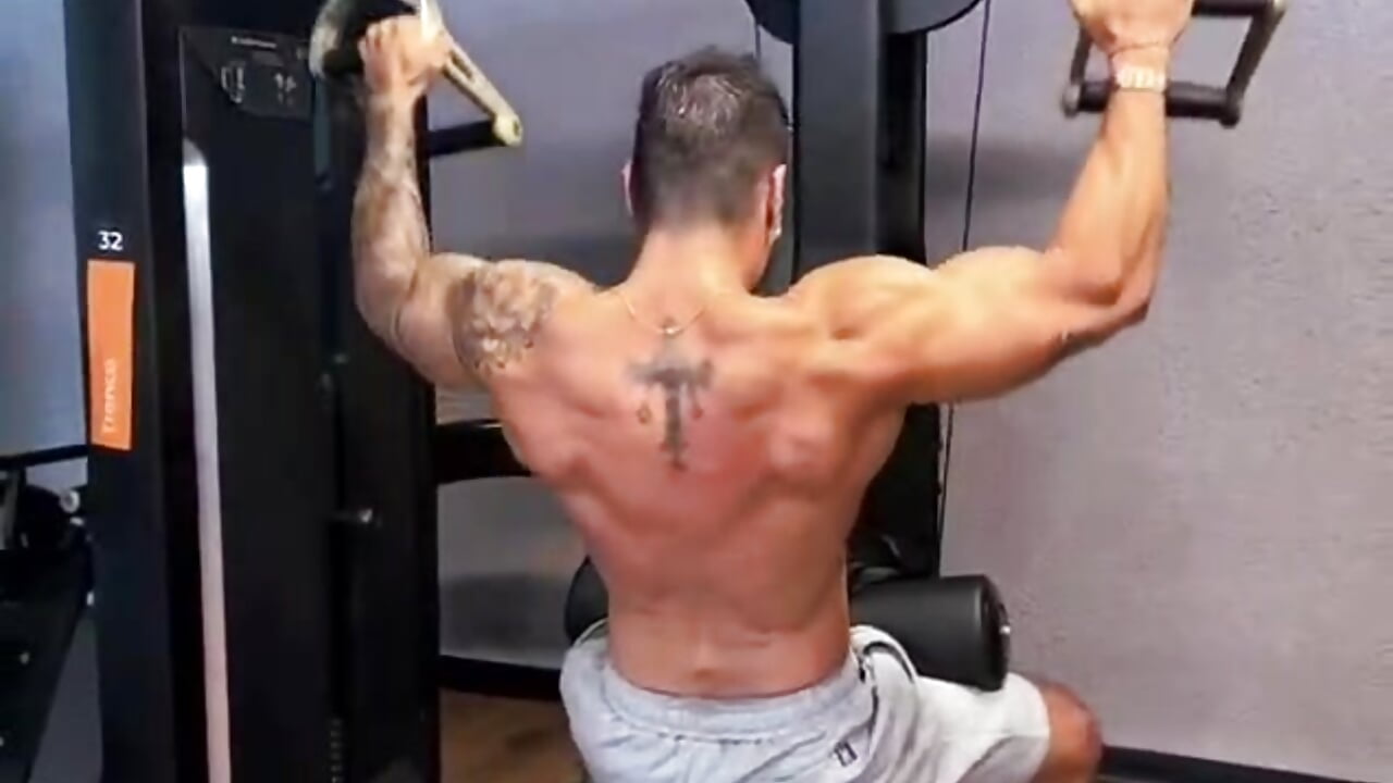 💪🏼🏋🏼‍♂️😅 - video Seth_Vega_ kameramallilta