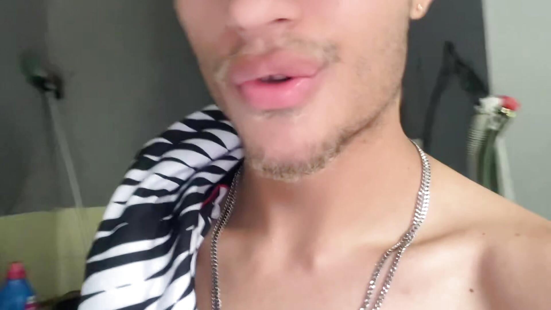 📍🔥 - video by ItsZairen cam model