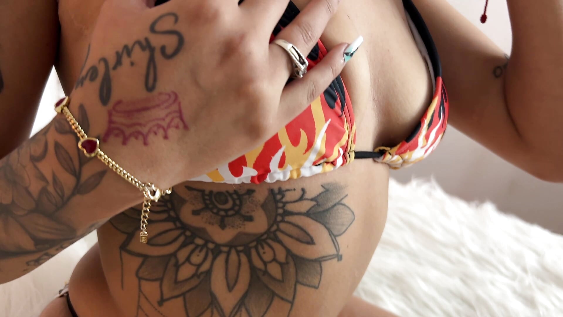 Tatto - video ValenAngel kameramallilta