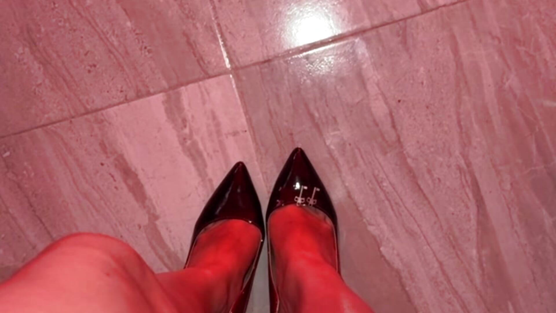 Stay down there. I like you better from up here. 🖤 - video by sharon_nyx_ cam model