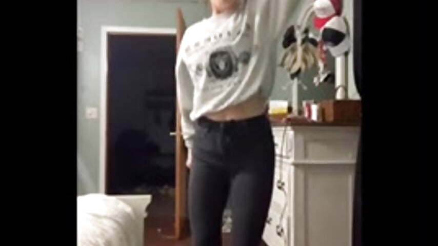 trim,9951854C-60D2-45C2-AFC7-31E9638C4236 – video af karmenkayekay cam-model