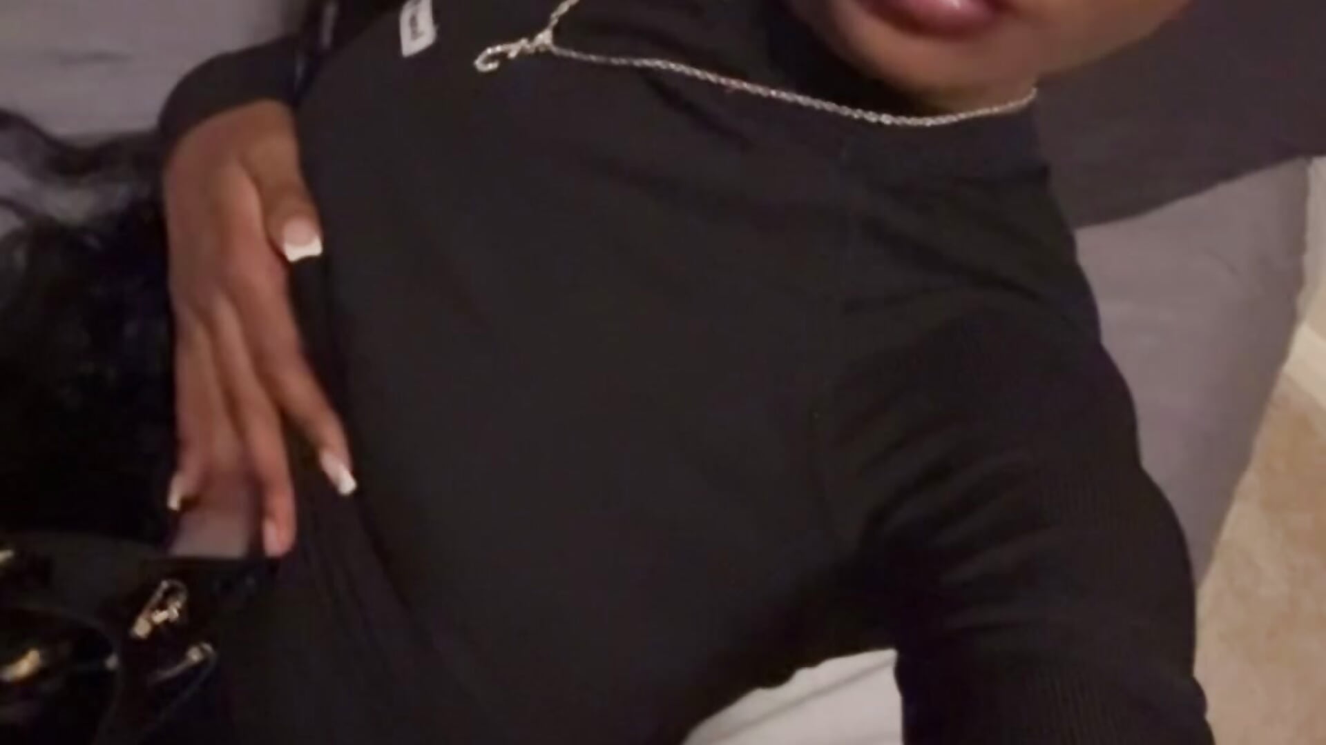 7cf7c8e448804cf9a67e4633017873ba - video van kbands01 cam-model