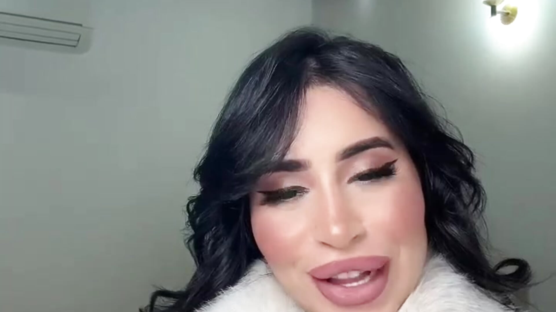 1000000185 - video oleh model kamera Quee1997