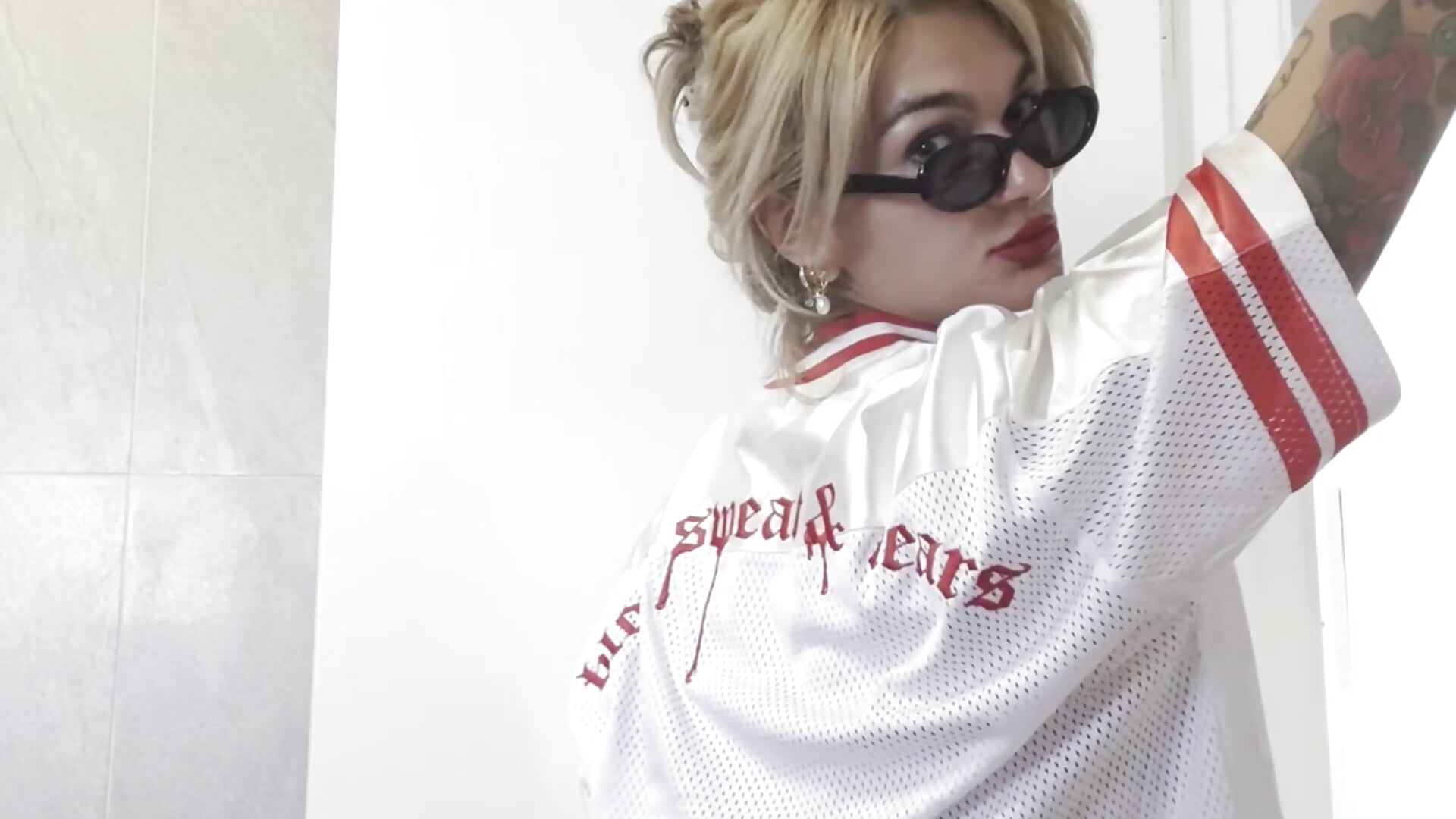 d4efd2c2d52b418caea822da08c28bbc - ক্যাম মডেল VeroniqueVaughn-এর ভিডিও