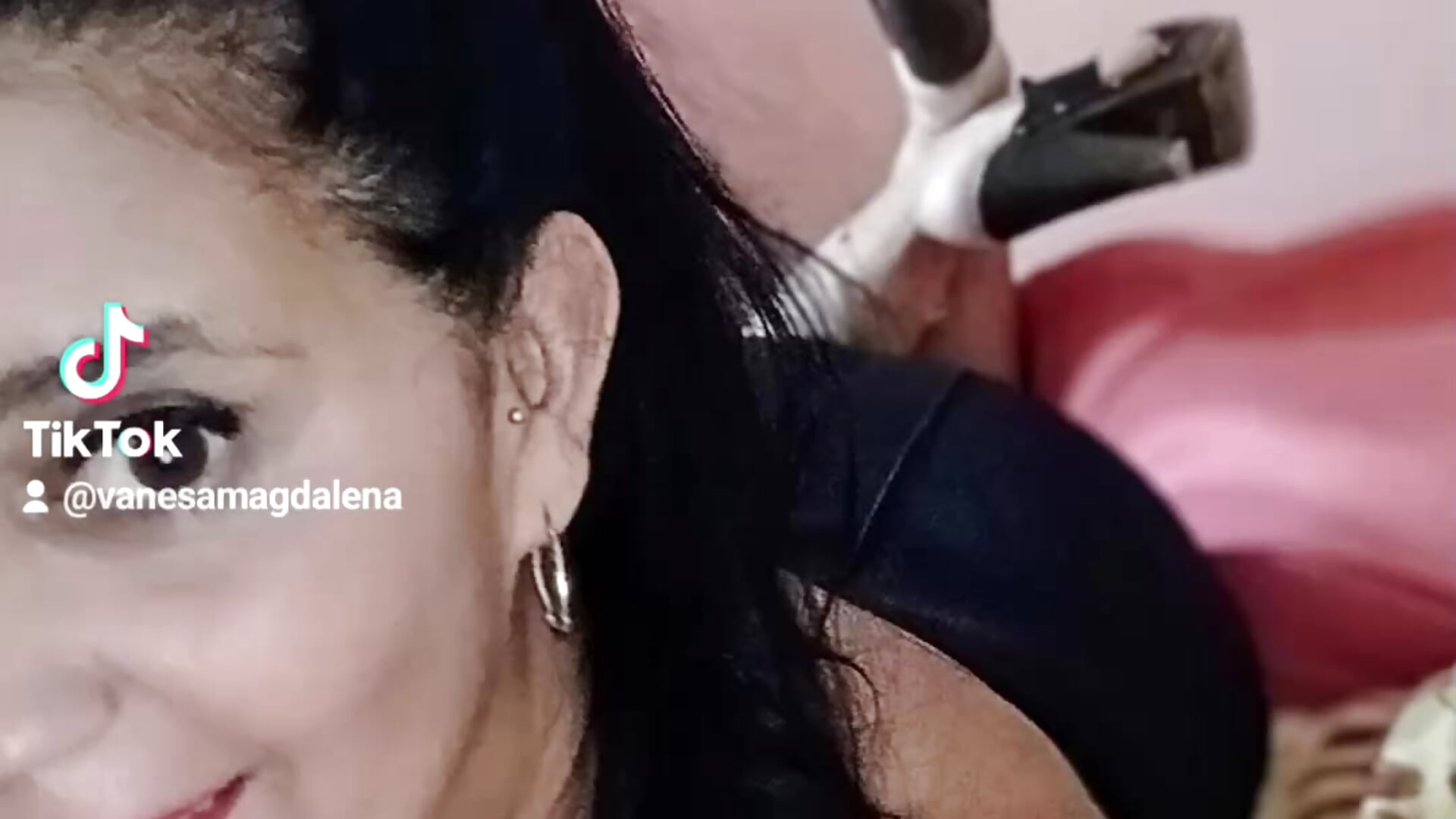 2026-02-12-024706257 - video oleh model kamera Soy_lubri69sexy