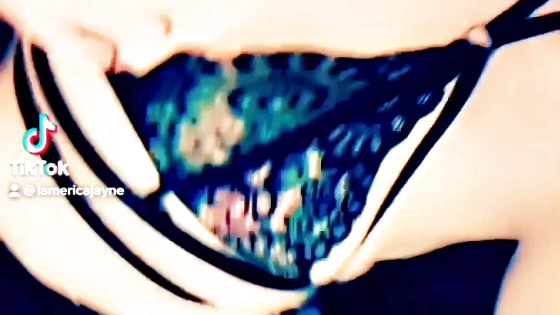 Horny - video oleh model kamera XXX2Freaks