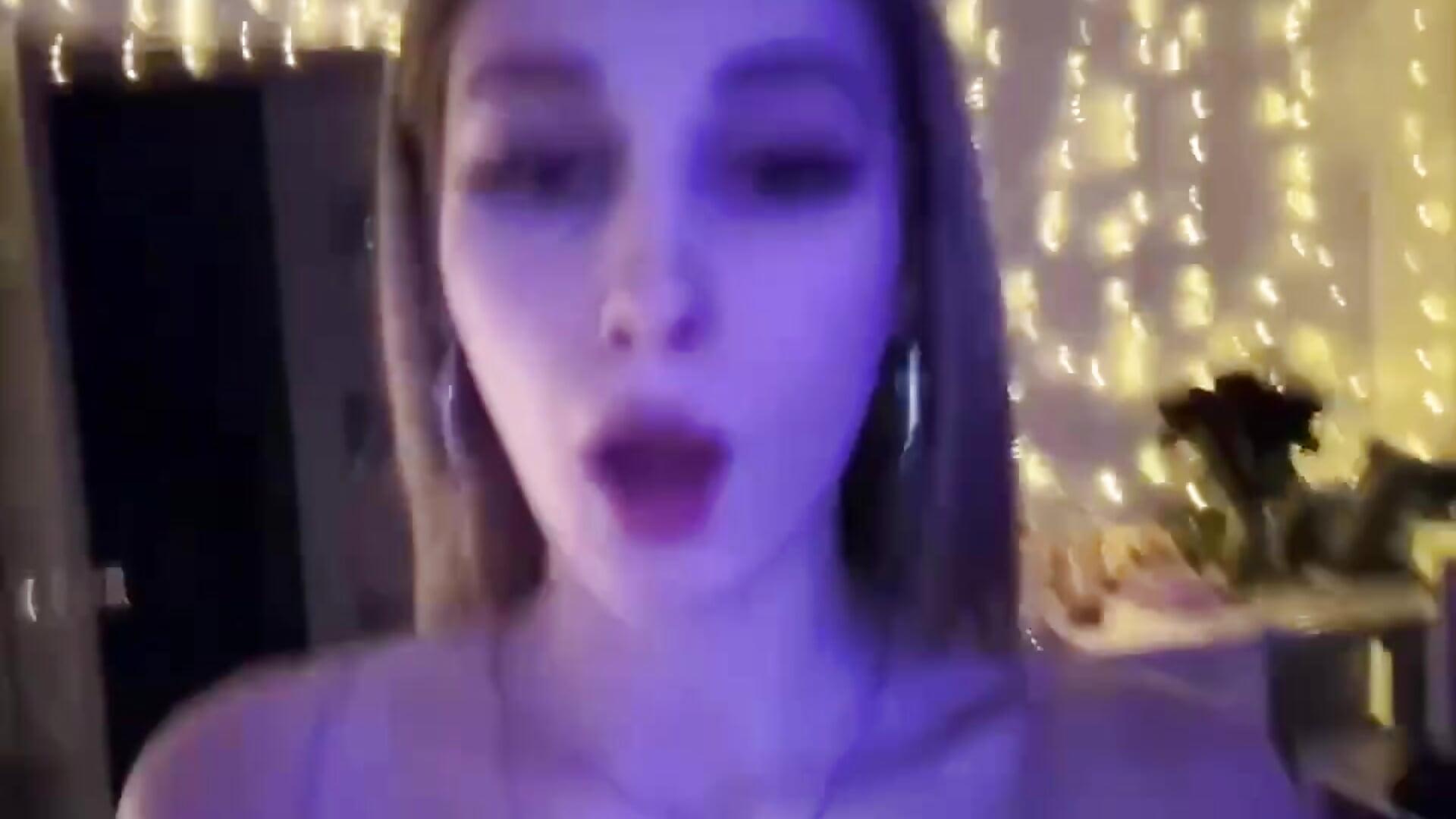 Lipsinck - clip cu amily_sunray model videochat