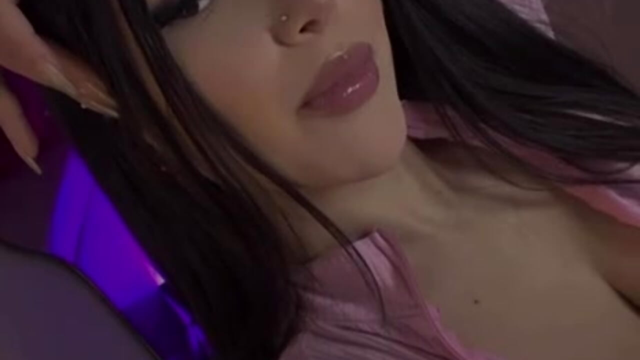 💜 - video của người mẫu cam babyy_nicols_m