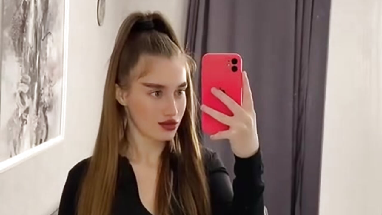 document_5271567967765693956 - video oleh model kamera sensitiveana