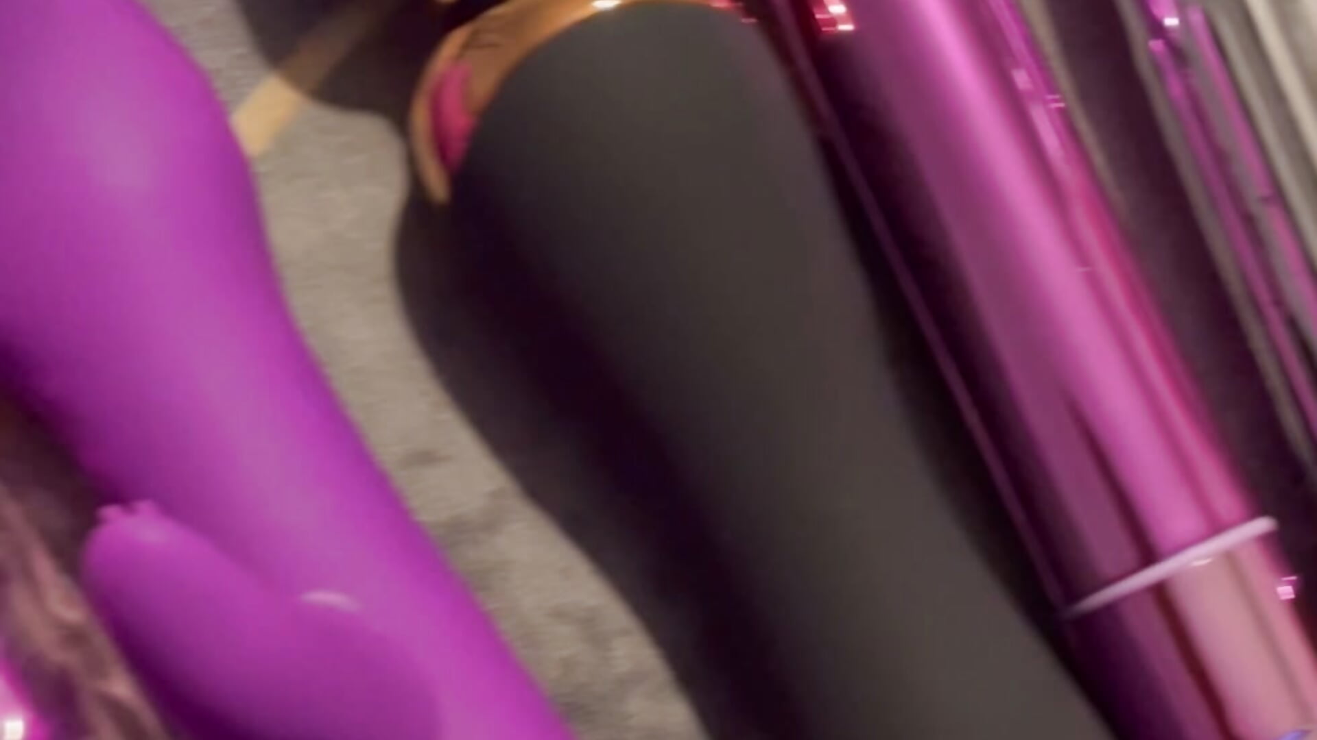 Happy Endings!!! 😈💜 - video od modelky/modela Myyahh