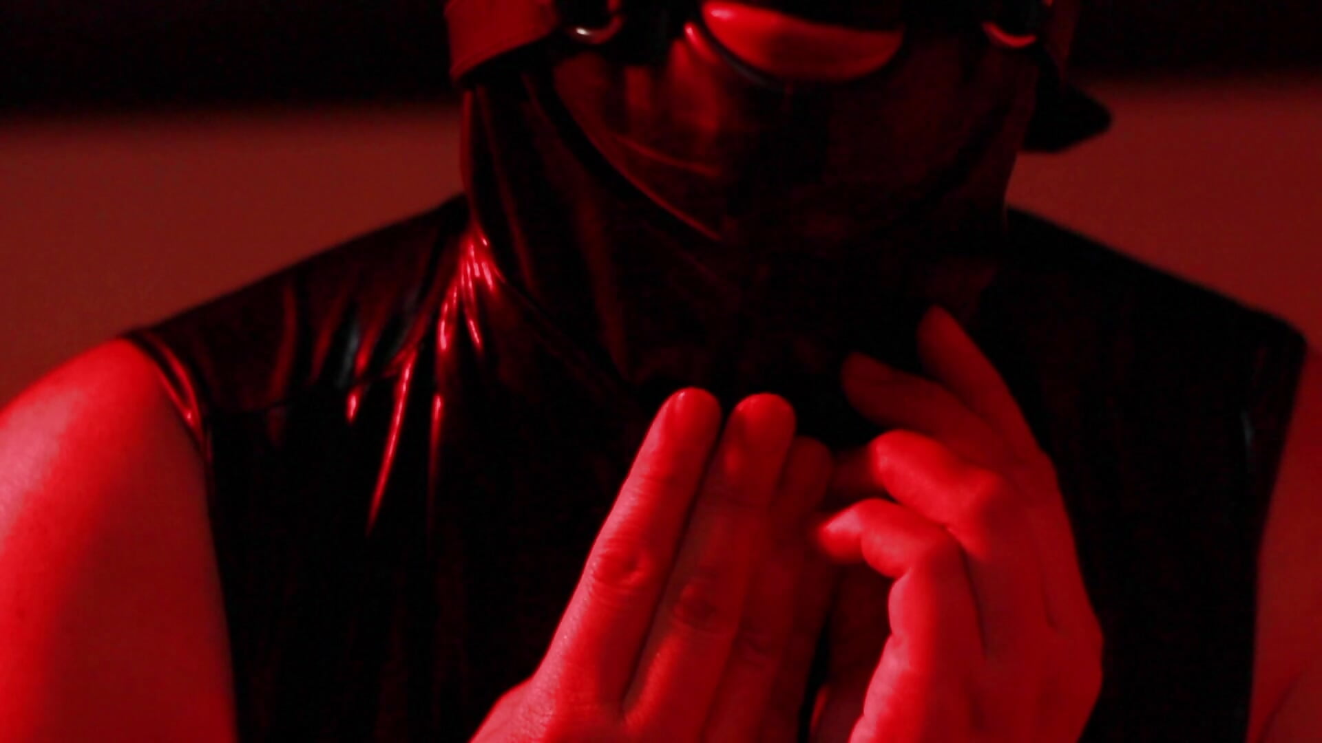 Sensual slave - video by lincebdsm cam model