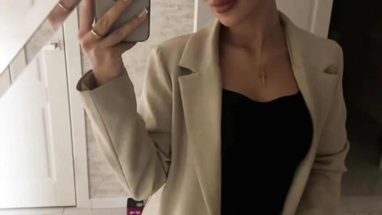 business lady - video by KarinaProbs cam model