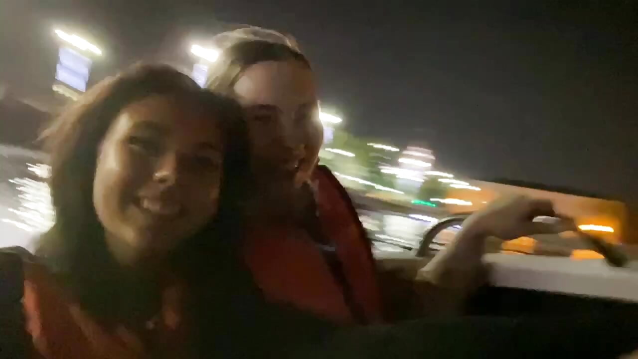 Goood time and vibes - video oleh model kamera InaChristoffer