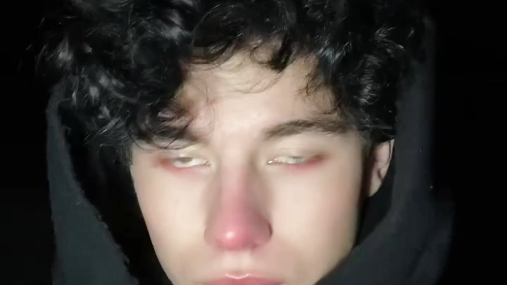 me - วิดีโอโดย moon_Gloww โมเดลแคม