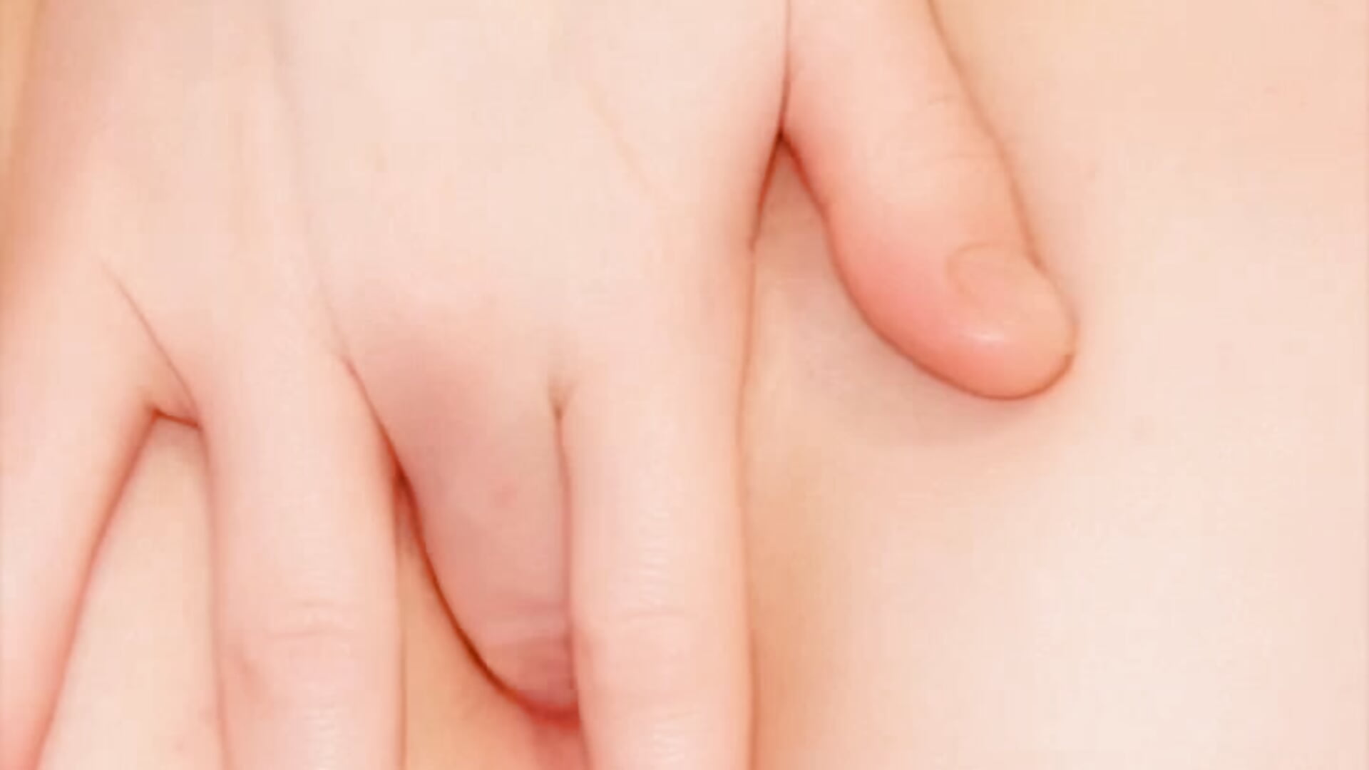 Get up close with this pussy and ass hole - clip cu alexxiirosee model videochat