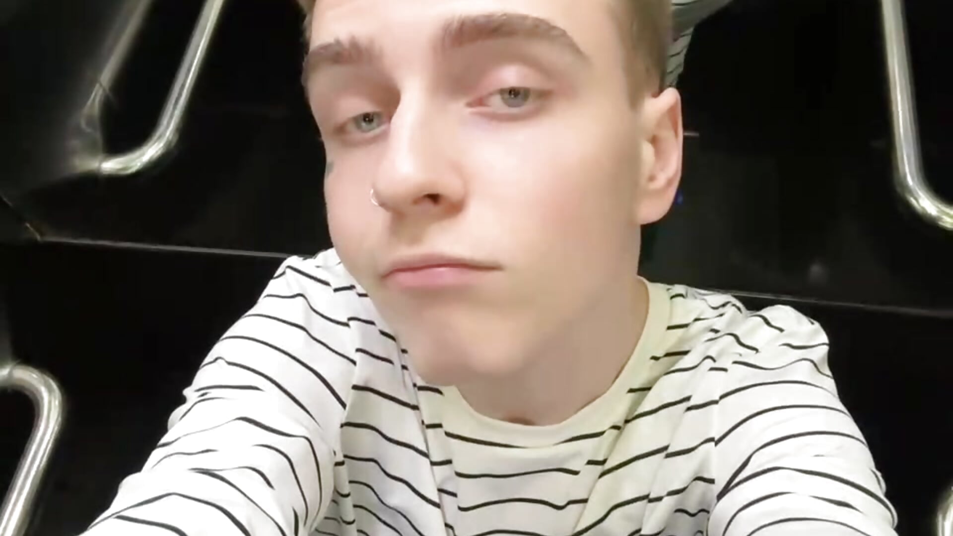 innocent eyes , innocent lips , innocent body - how will you pleased me ? - video oleh model kamera Mark_Ivory