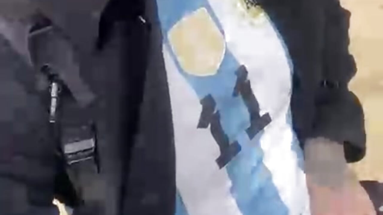 Mmm showing my dick in public