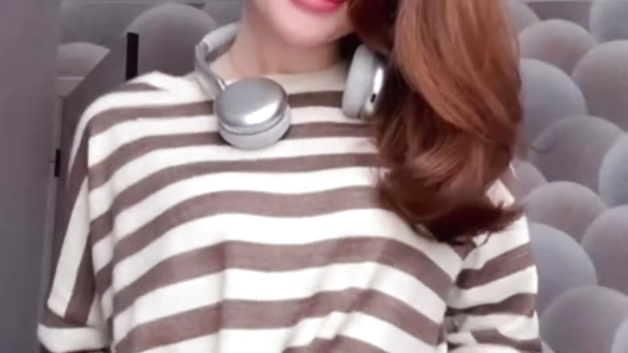 It's me! - відео від вебкаммоделі little__isabel