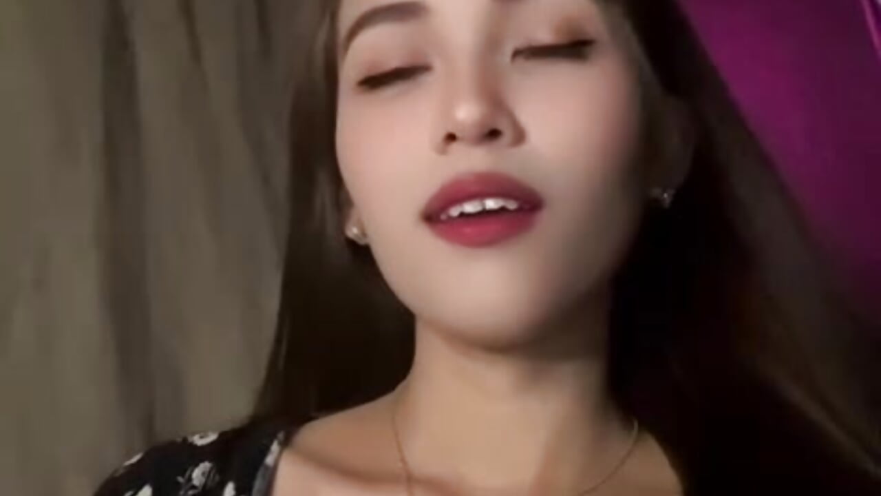 IMG_1040 - IsabelleStamnos adlı kamera modelinin videosu