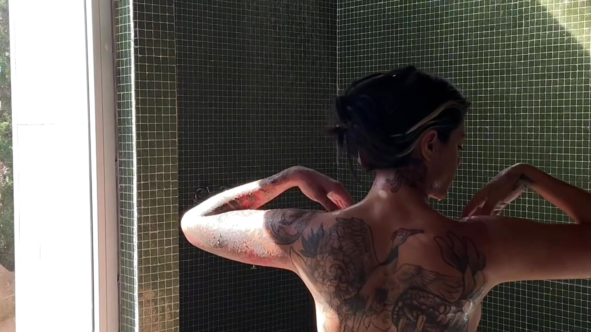 Sienna taking a shower 🚿 - video của người mẫu cam BurntSienna