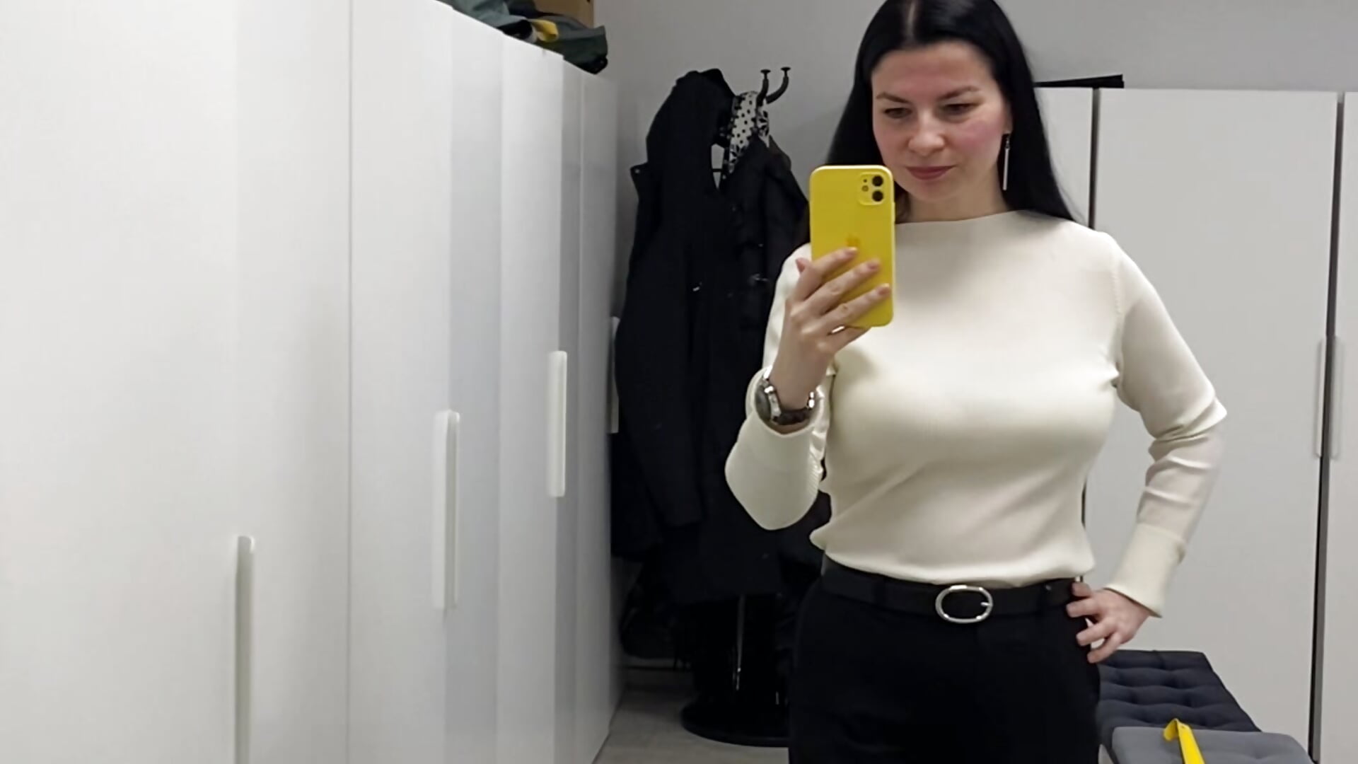 video-15-02-26-01-36 – video modela na kameri Clover_Shine