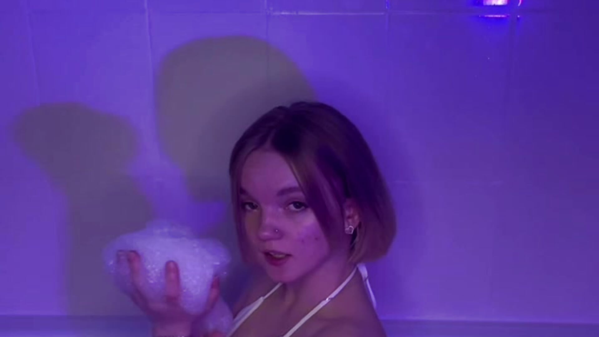 bath time🤍 - vidéo du modèle de showcams StellaBunny