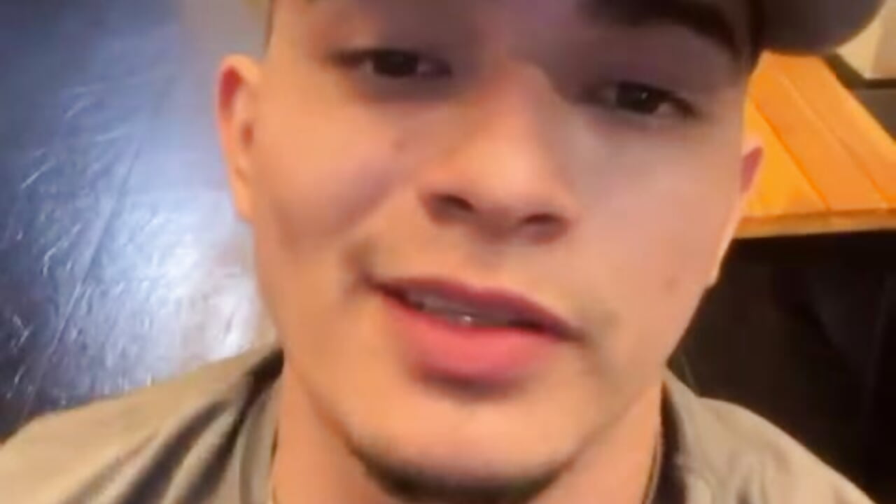 the gymnasium's bathroom - video oleh model kamera DURAN_SEX2