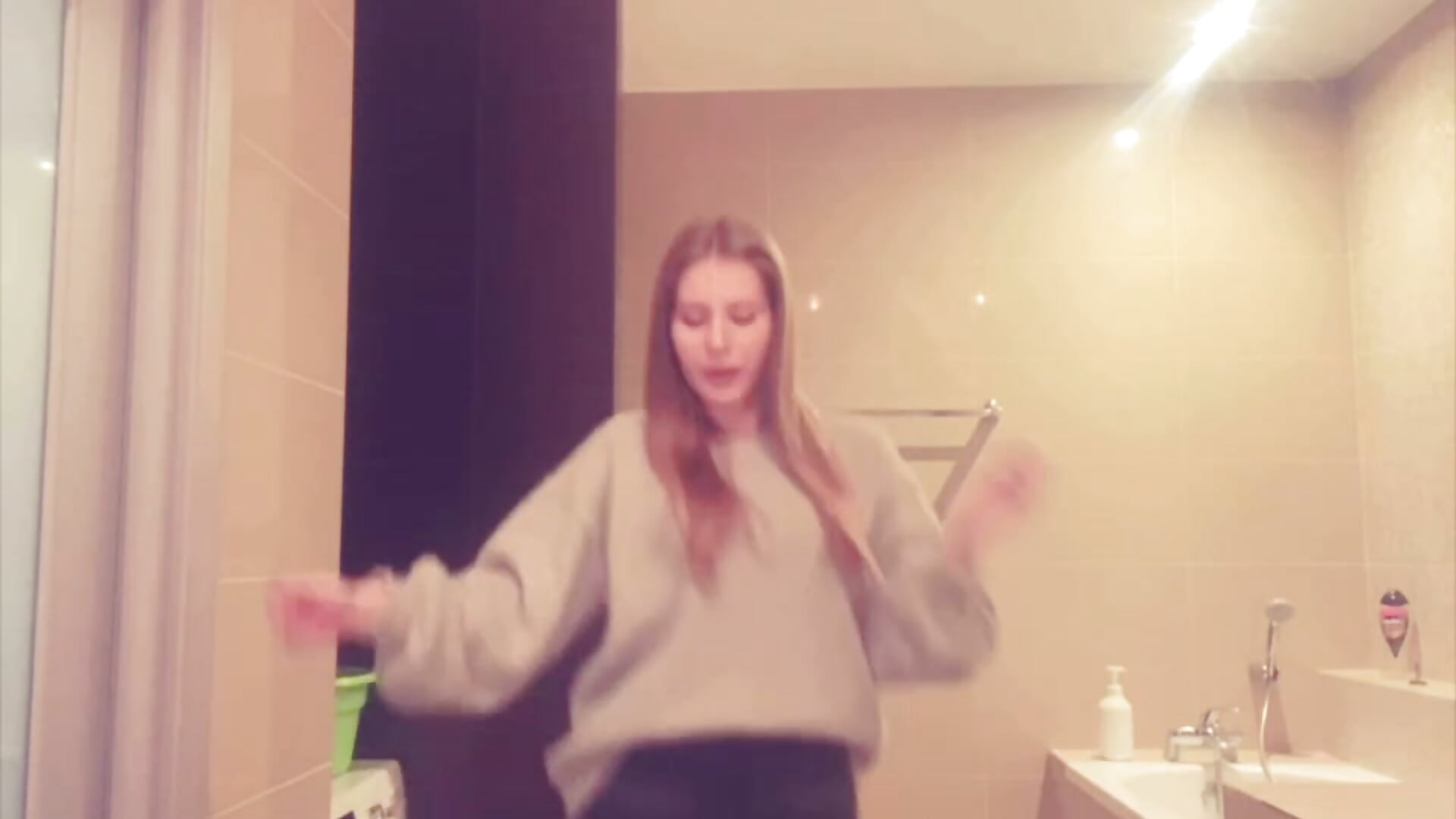 😋😘 - video by CharityKhamo cam model