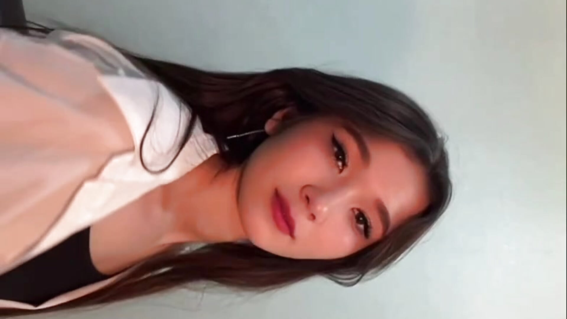 meow - video by MentallyMonika cam model