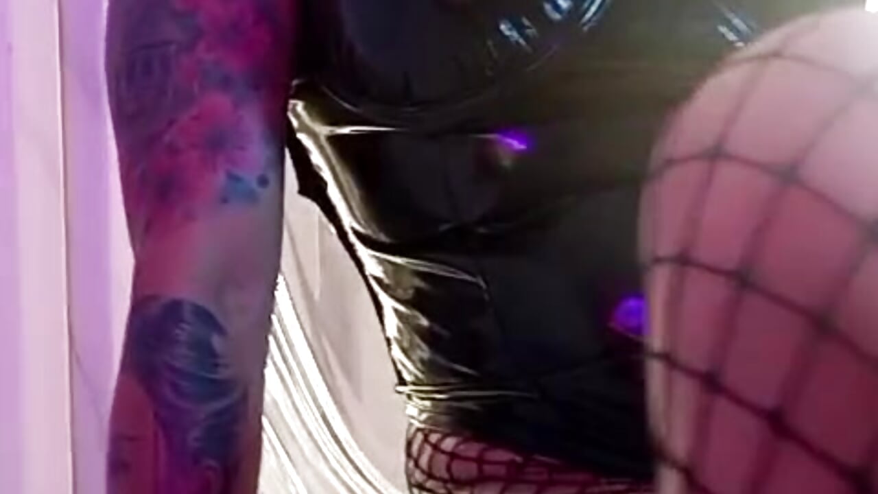 tattos – video od webkamerové modelky Everlyn_sexx