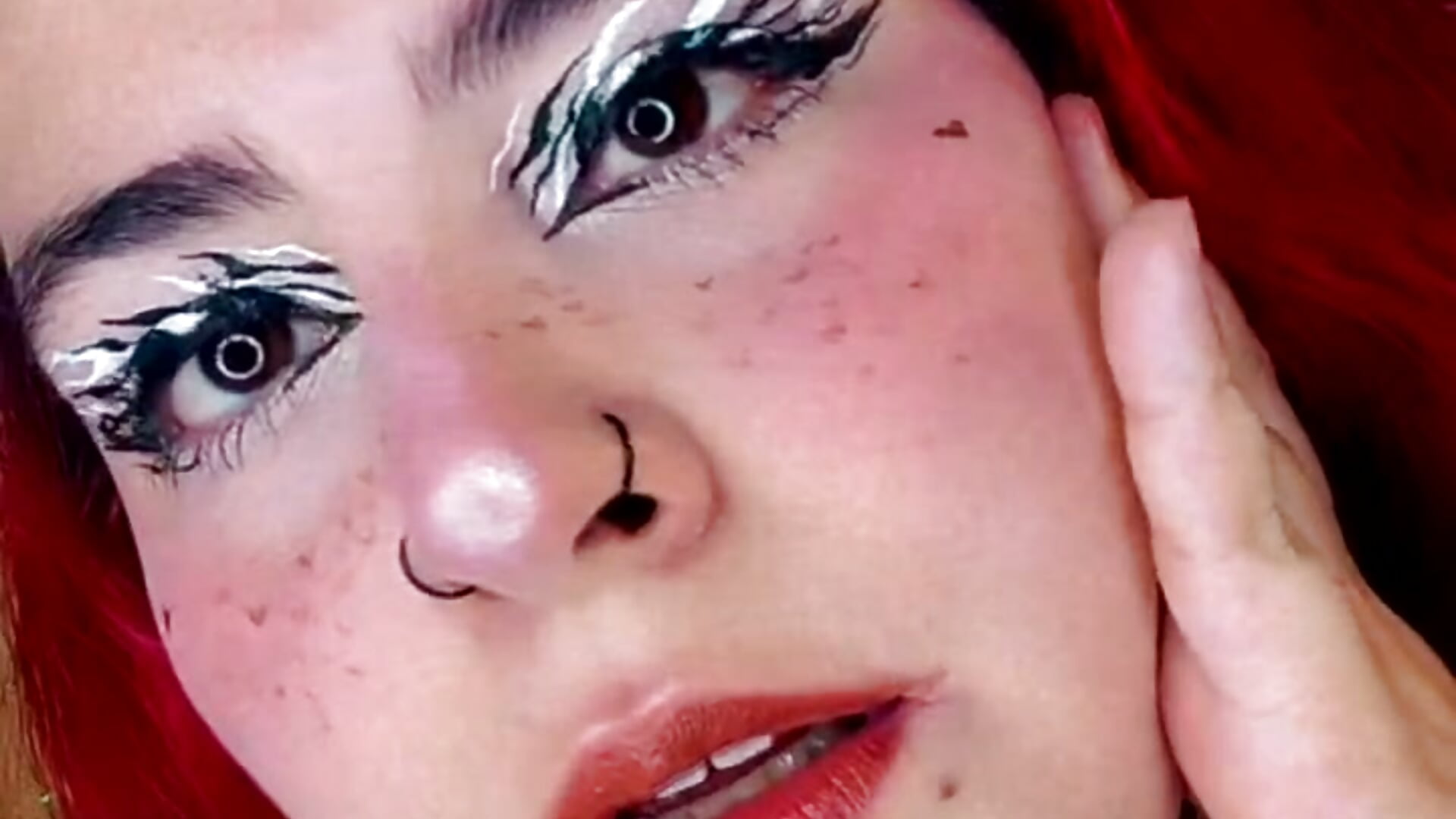 my piercings – video od webkamerové modelky Camilleturn18