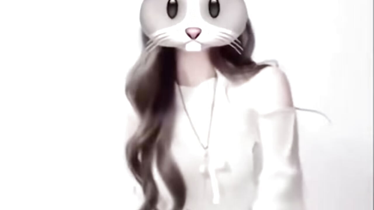 shiping - video oleh model kamera audience114